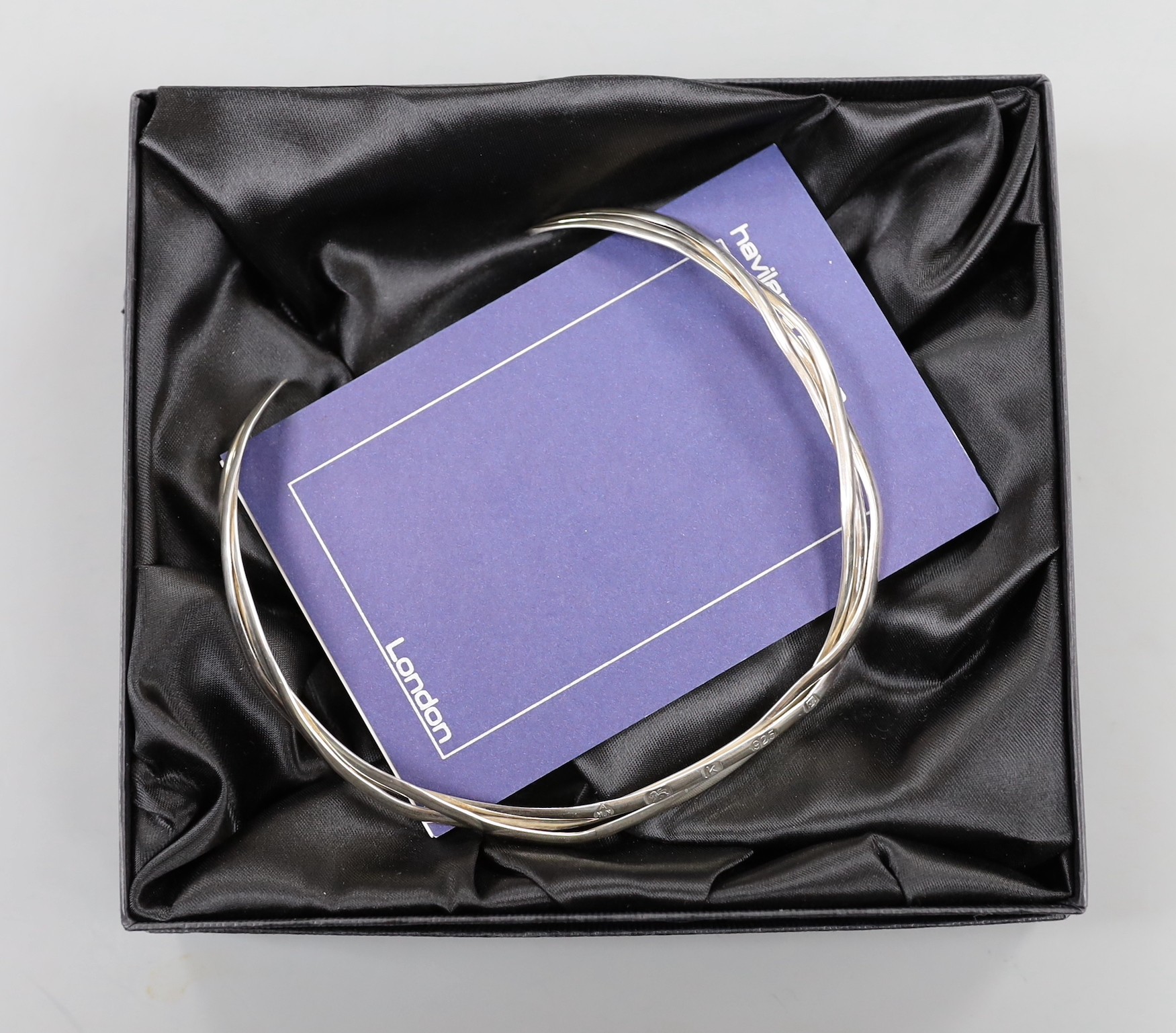 A modern silver necklet by A. Haviland-Nye, London, 2009.